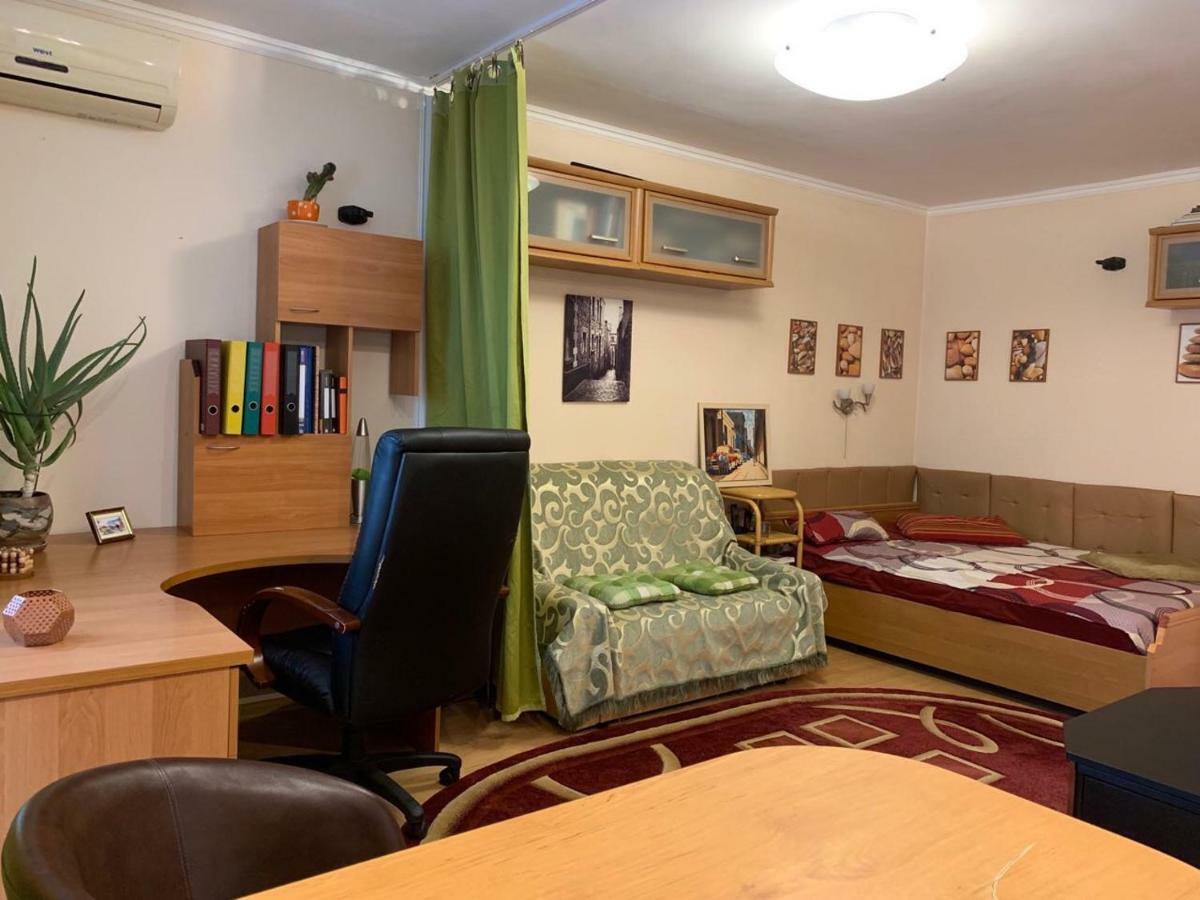 Iq-Room Black Sea Studio Apartment Odessa Ua Exterior foto